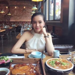 Meet your Posher, Sharon